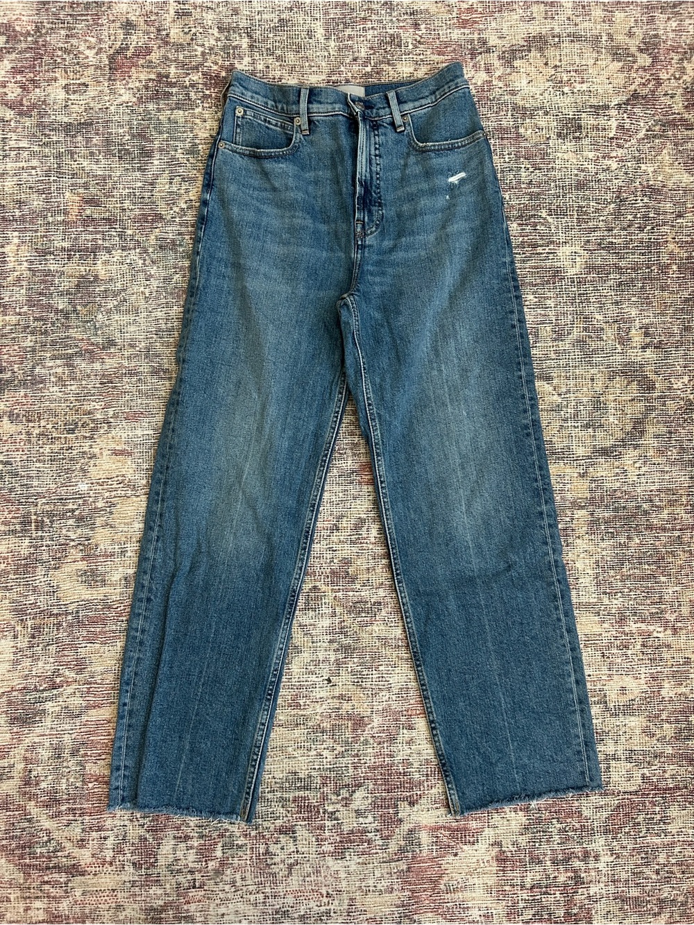 Everlane Relaxed Straight-Leg Jeans in Medium Blue